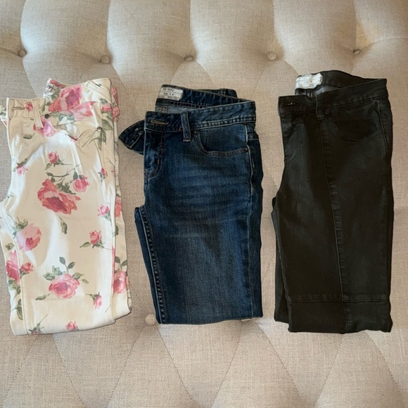 Free People Denim - FREE PEOPLE JEAN BUNDLE. NWT AND NWOT. SIZE 26